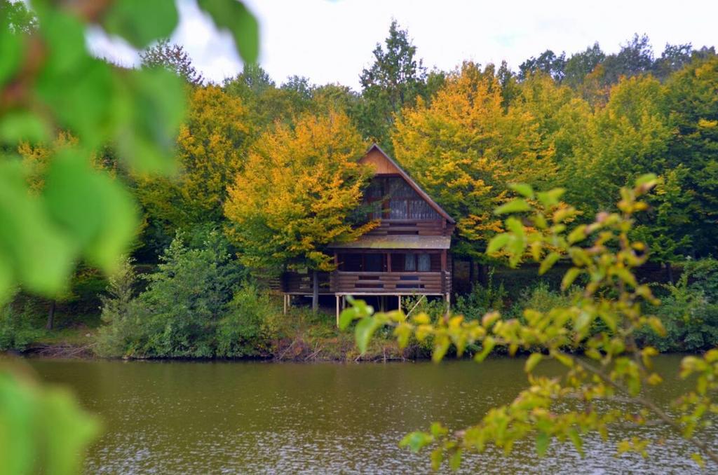 Gasthaus Rancho 555 Uschhorod Exterior foto